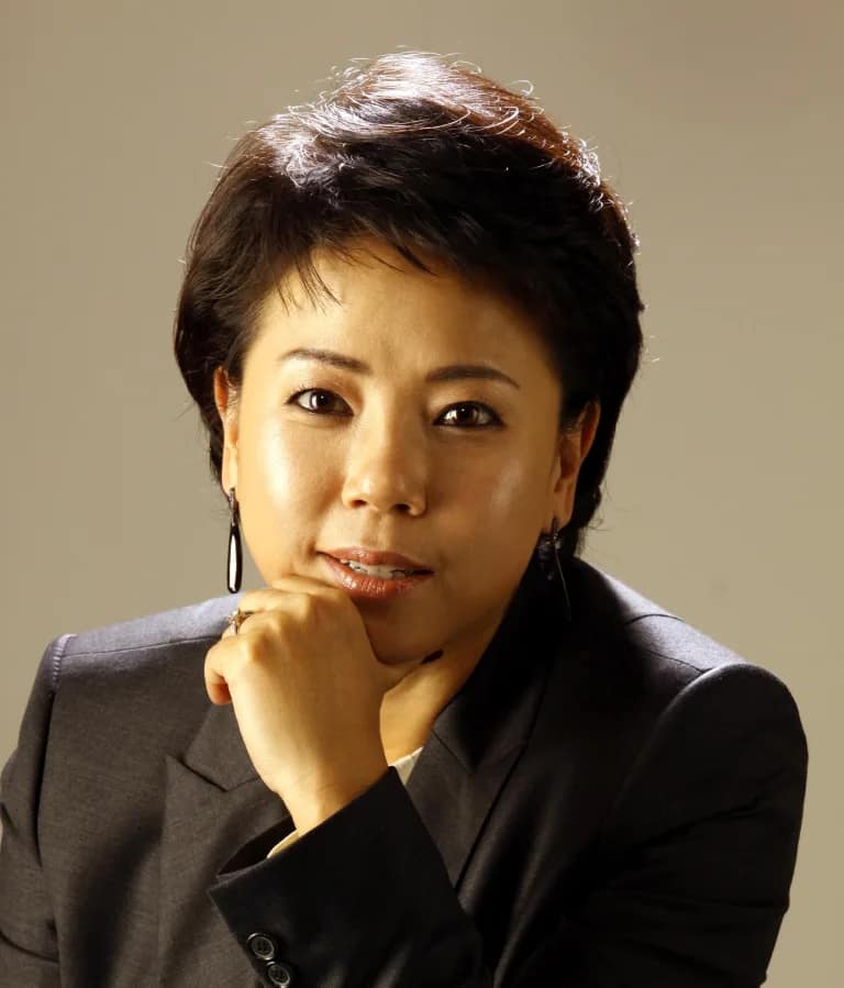 Lauren Moon (Personal Real Estate Corporation)