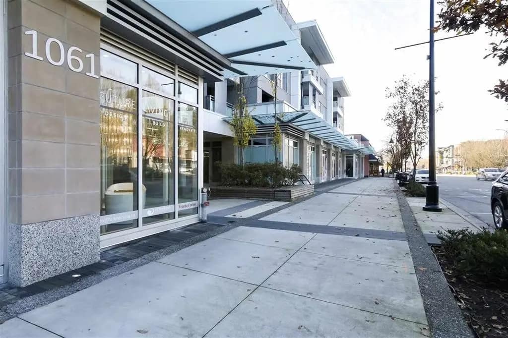 101-1061 Marine Dr, North Vancouver, BC V7P 3M6