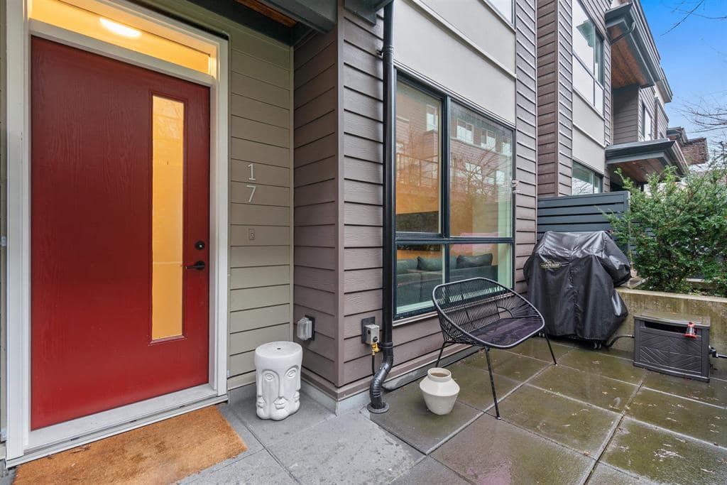 533 East 3rd Street #17, North Vancouver, BC