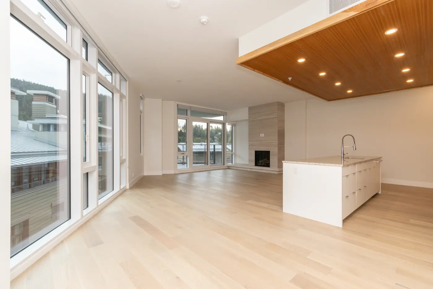 401-6687 Nelson Avenue, West Vancouver,BC V7W 2B2