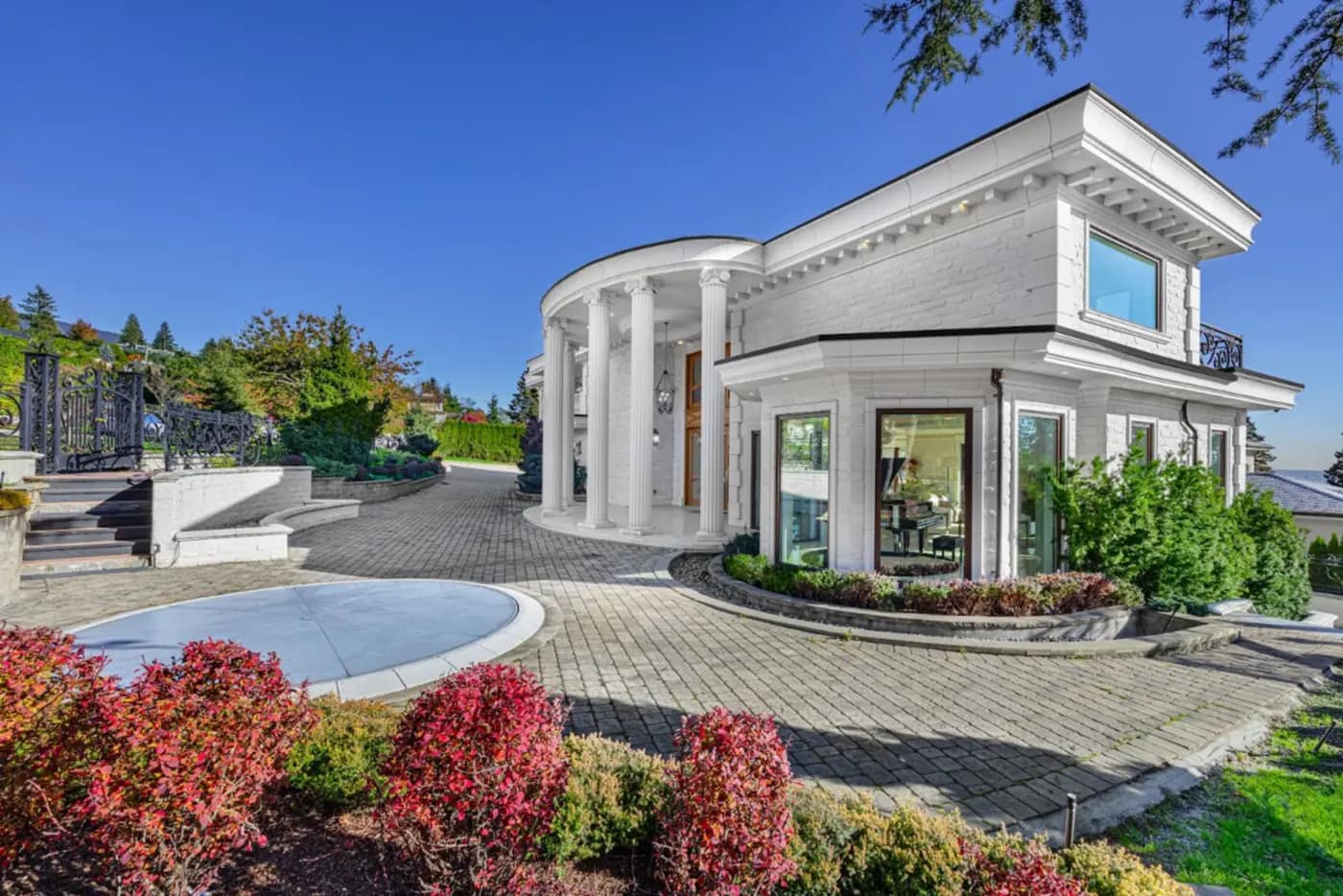 950 Fairmile Road, West Vancouver BC V7S 1R3