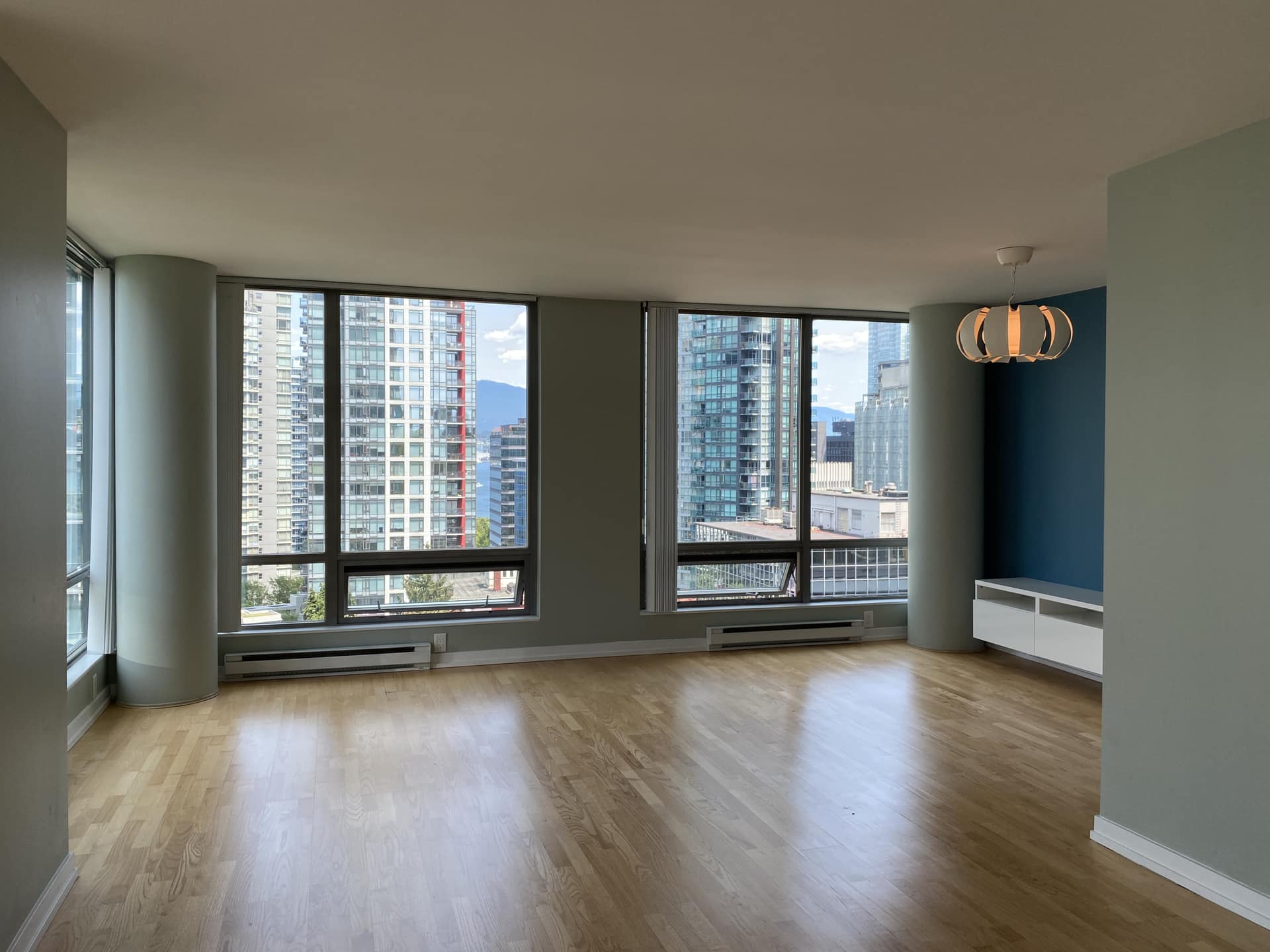 1101-1200 W Georgia Street, Vancouver BC V6E 4R2