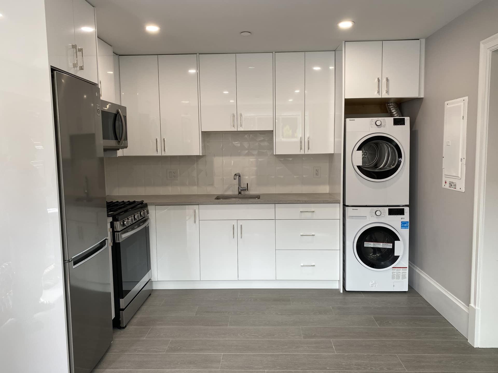 3736 Macdonald Street, Vancouver BC V6L 0C7
