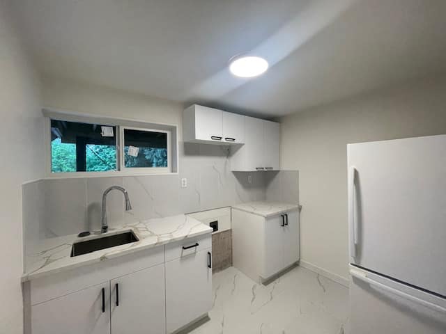6086 Leibly Ave, Burnaby, BC V5E 3C8