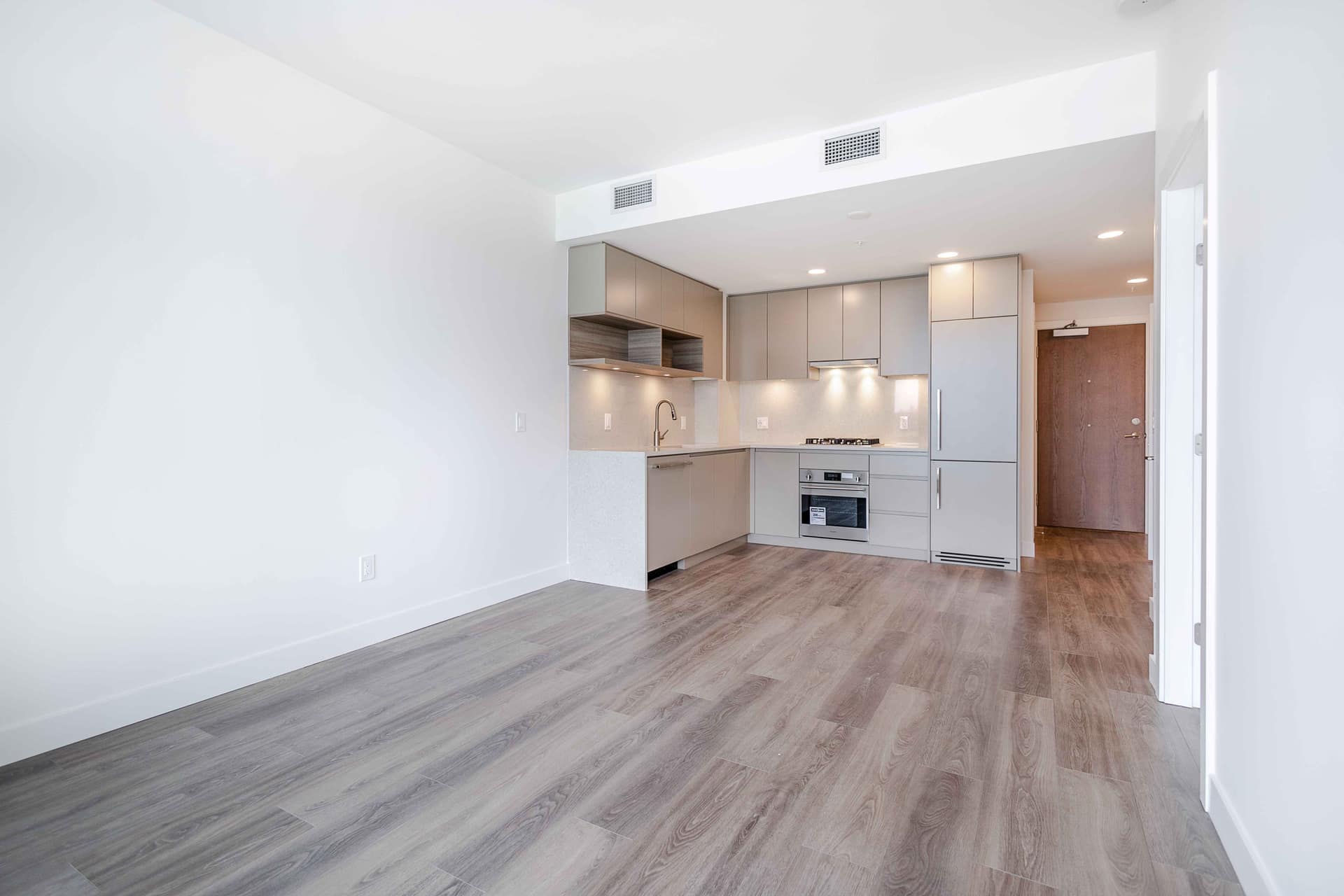 1203-4433 Alaska Street, Burnaby BC V5C5T3