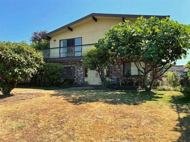 2306 W 18th Avenue, Vancoiver BC V6L 1A8 (Garden Suite)