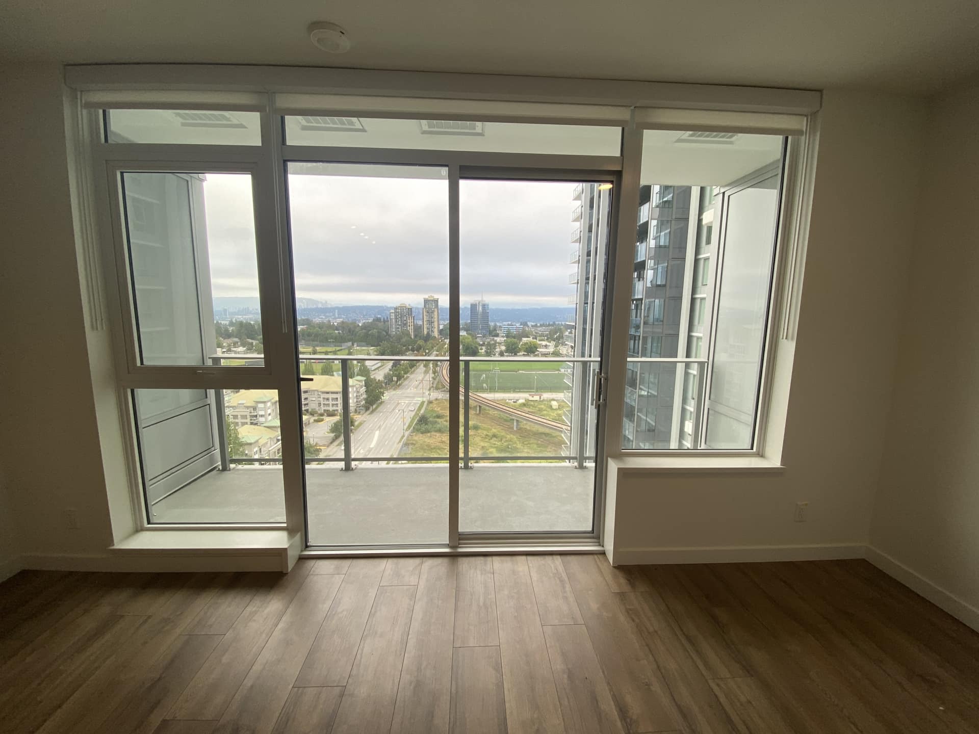 1703-10448 University Drive, Surrey, BC V3T 0S7