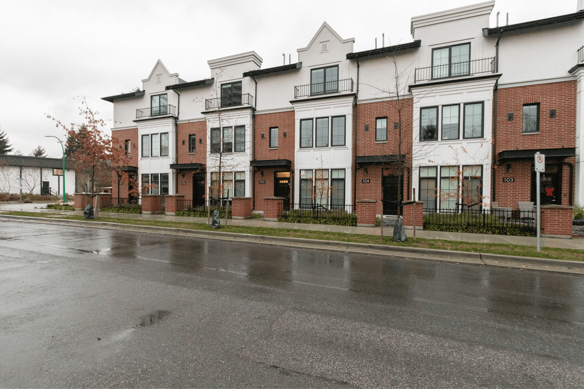 105-2070 Curling Road, North Vancouver BC V7P1V7