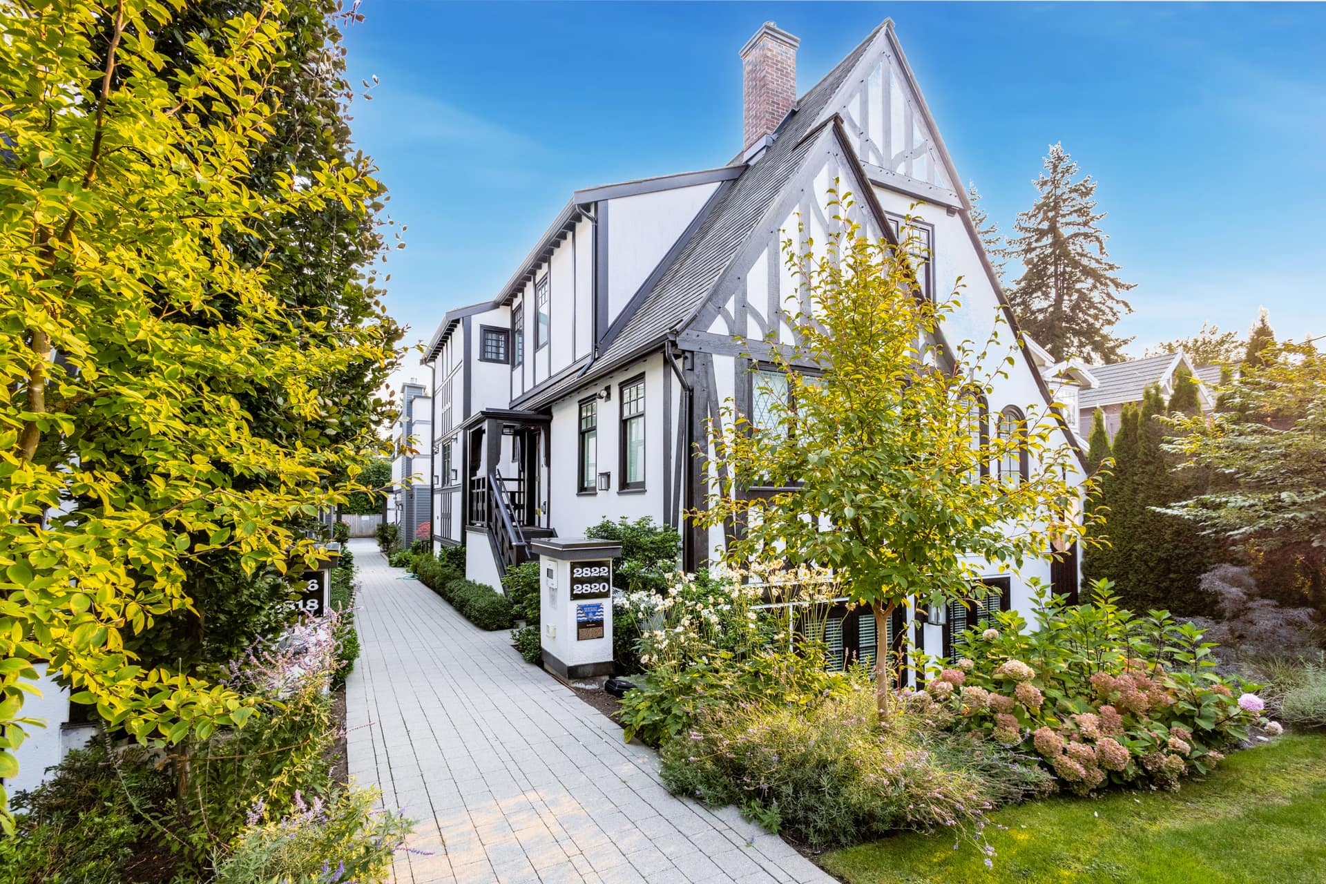 1-2822 41st Avenue, Vancouver BC V6N 3C6
