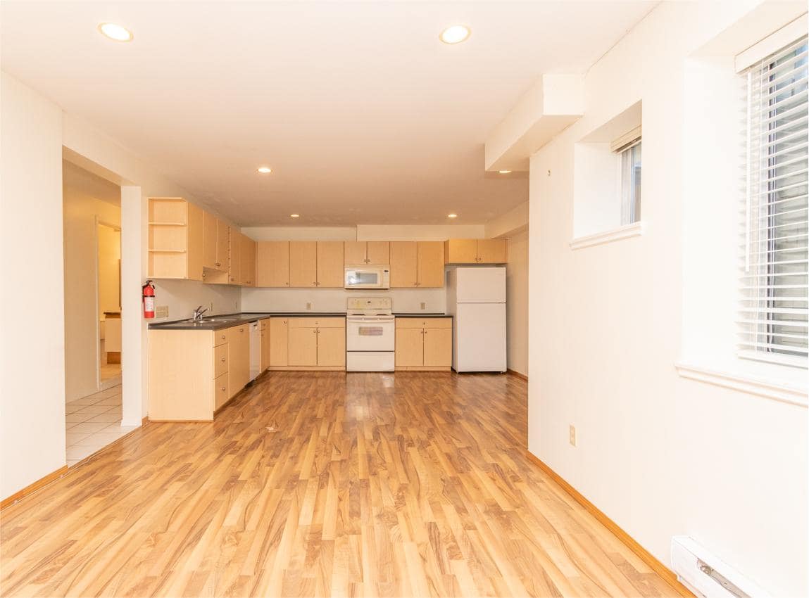 2278 Jefferson Avenue, West Vancouver, BC V6A0A5