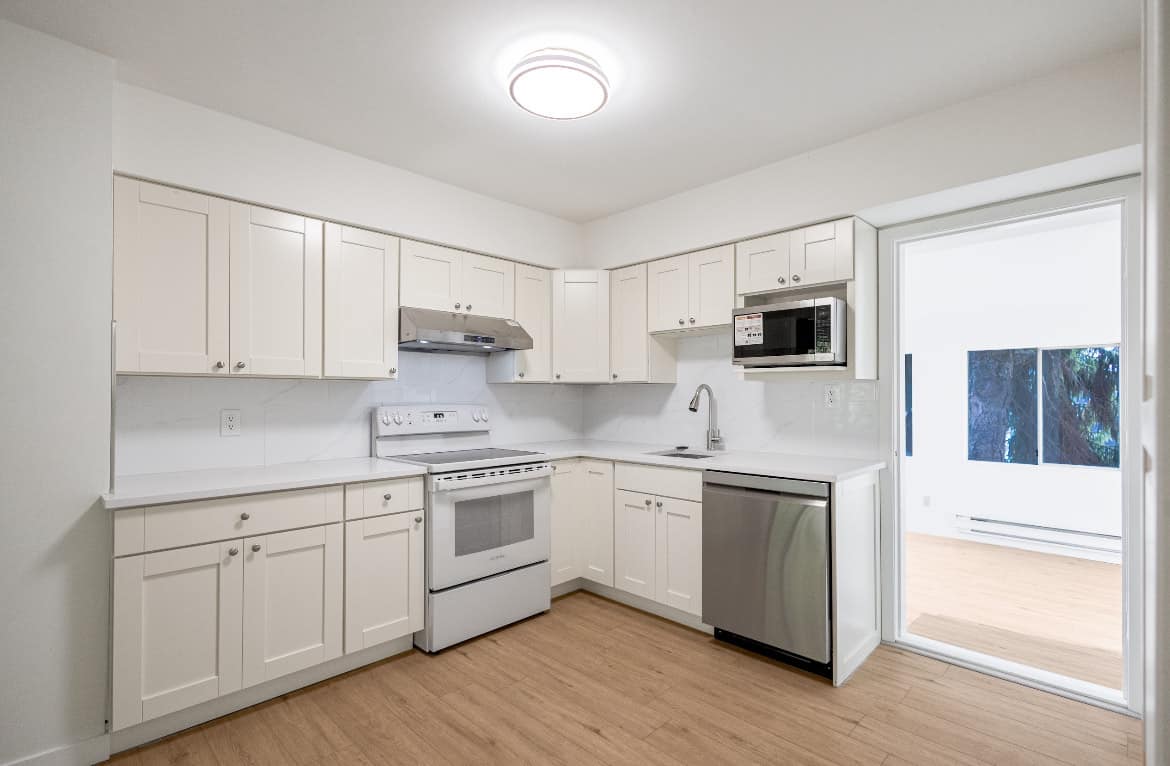 2966 8th Avenue East, Vancouver BC V5M 1X1(Main Floor)
