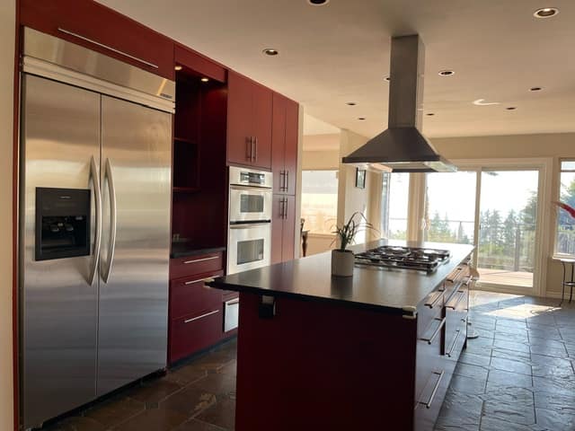 4750 Midfeild Road, West Vancouver BC V7W 2Y3
