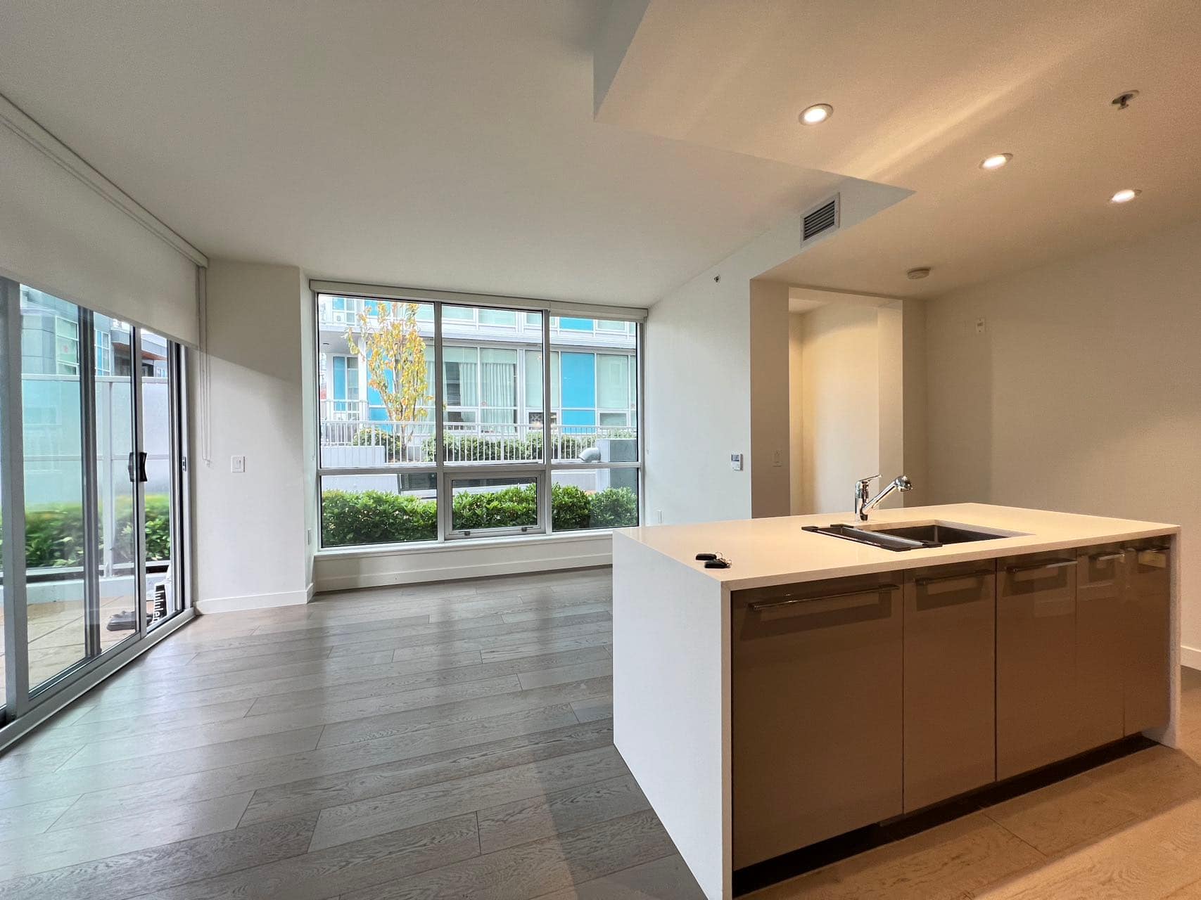 110-5289 Cambie Street , Vancouver BC V5Z 2Z6