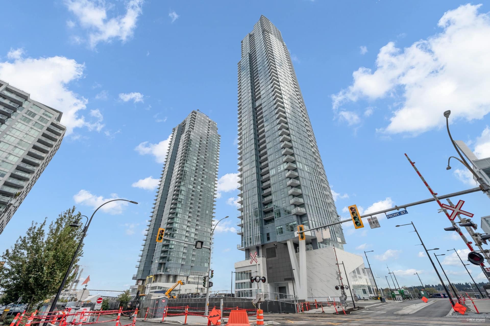 3804-680 Quayside Drive, New Westminster, BC V3M 6Z6