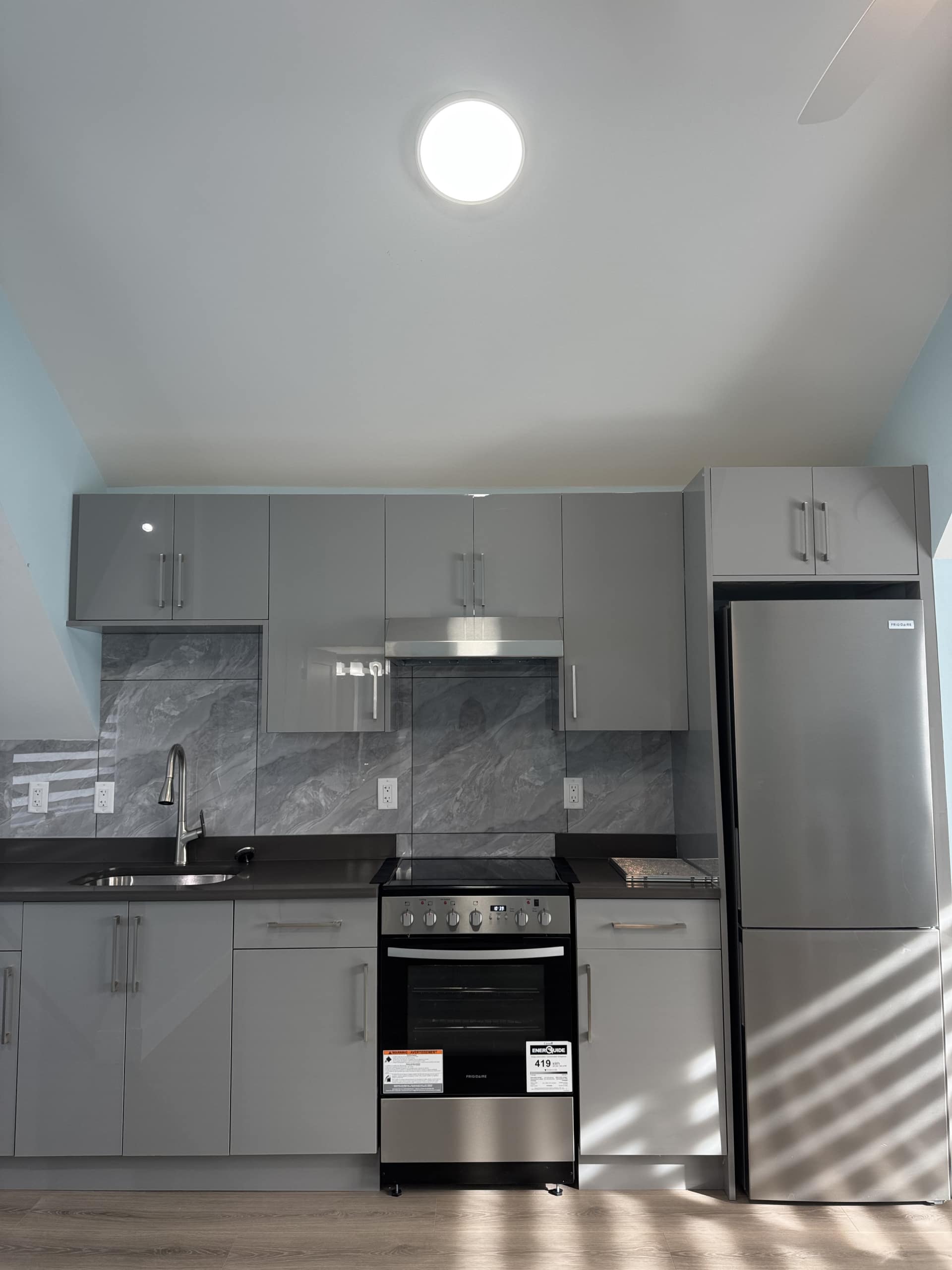 1446 Salter Street, New Westminster BC V3M 6Z4