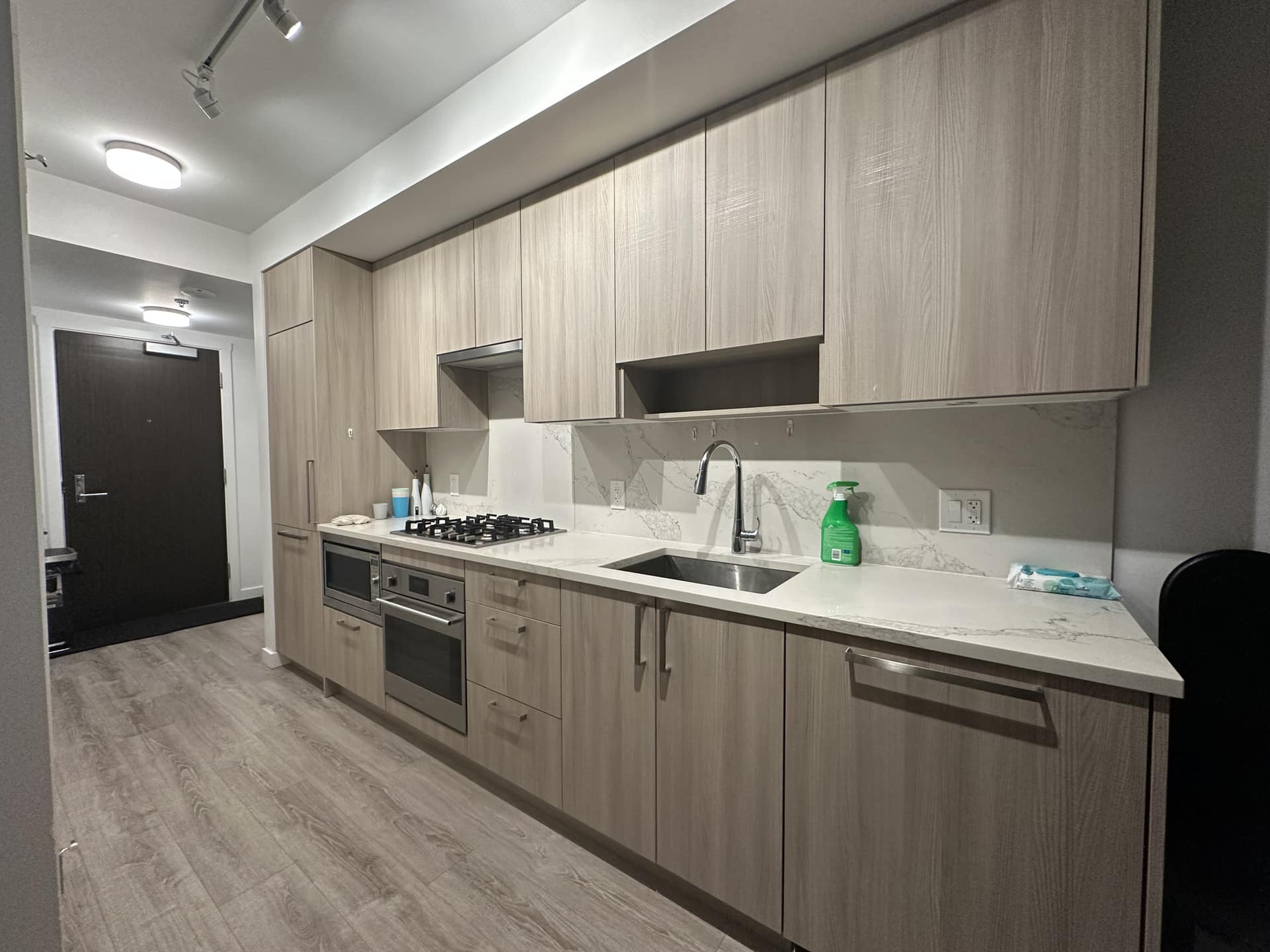 3512 -13350 Central Avenue, Surrey,BC V3T 0S1