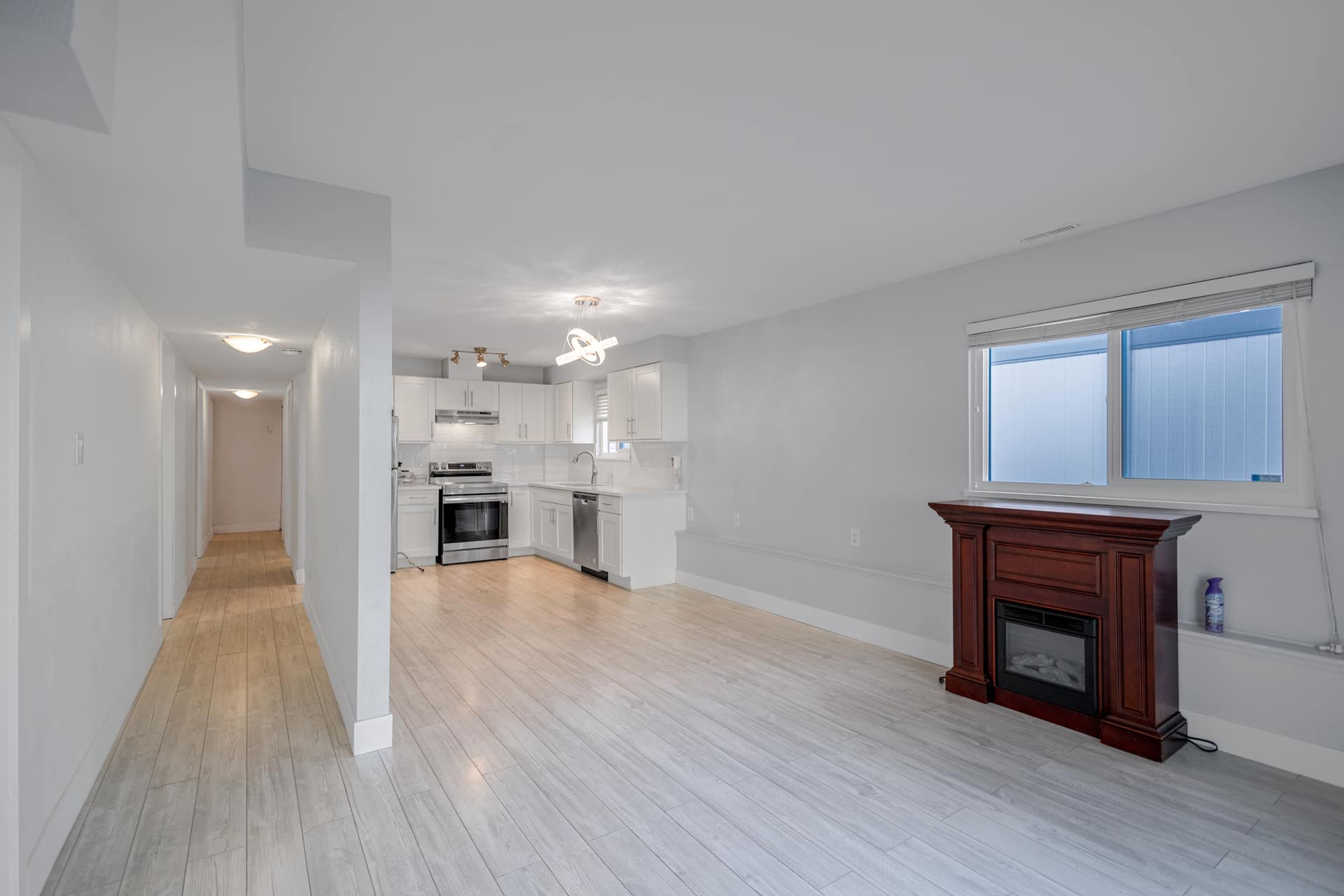 (Main floor Suite)1xxx Lincoln Drive, Port Coquitlam BC V3B 7H1