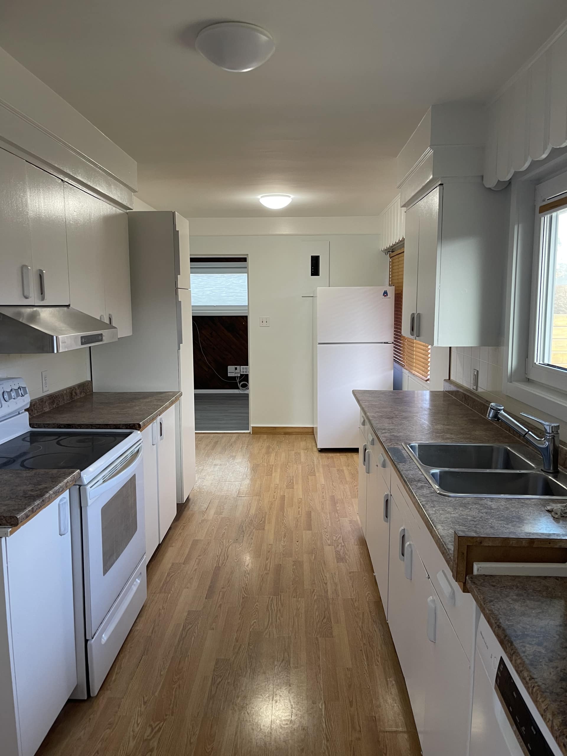 2450 Pandosy Street, Kelowna BC V1Y 1T8