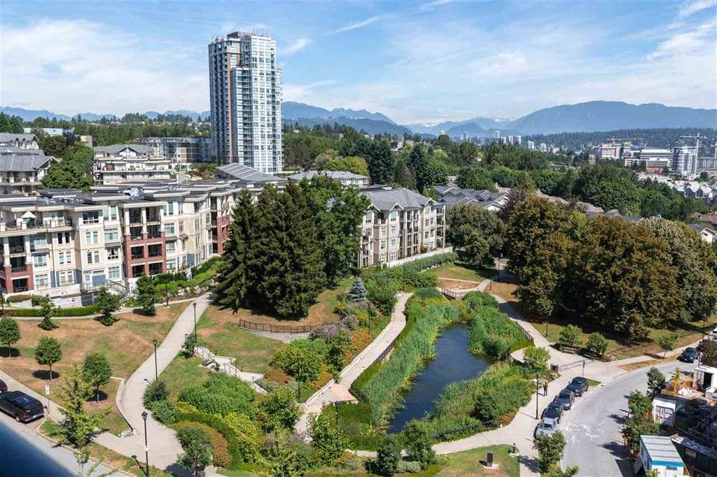 1004-15 E Royal Avenue, New Westminster. BC.V3L 0A9