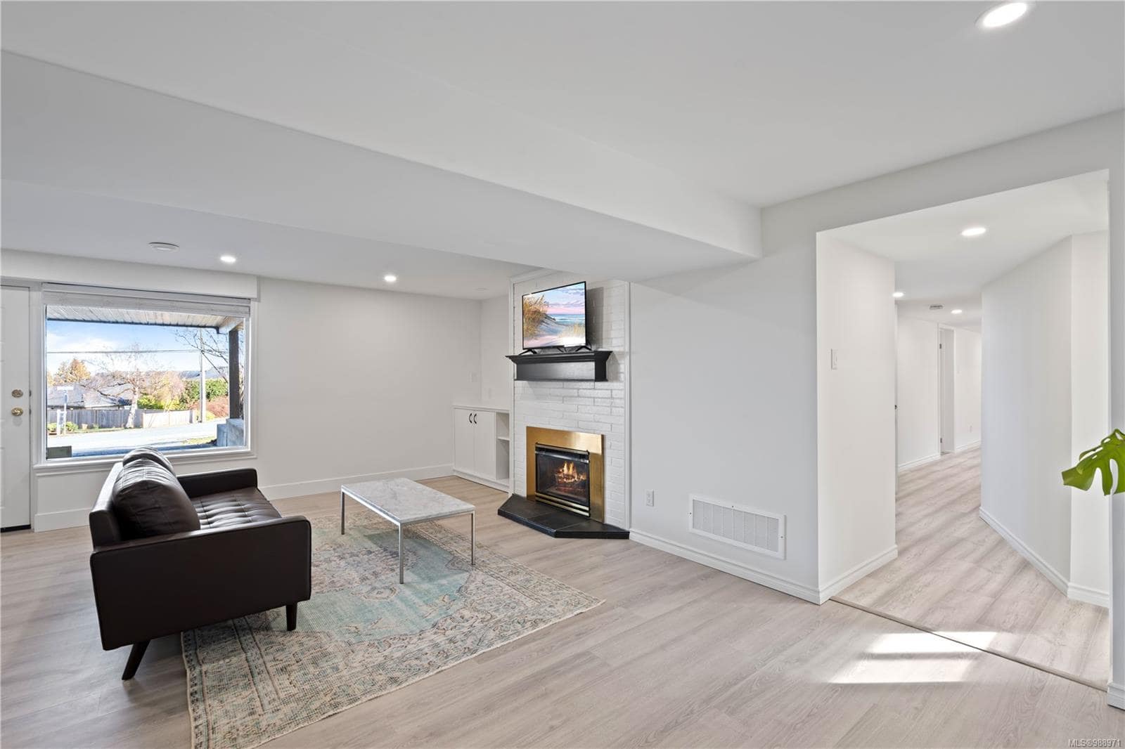 2575 Glenayr Drive, Nainamo BC V9S 3R9