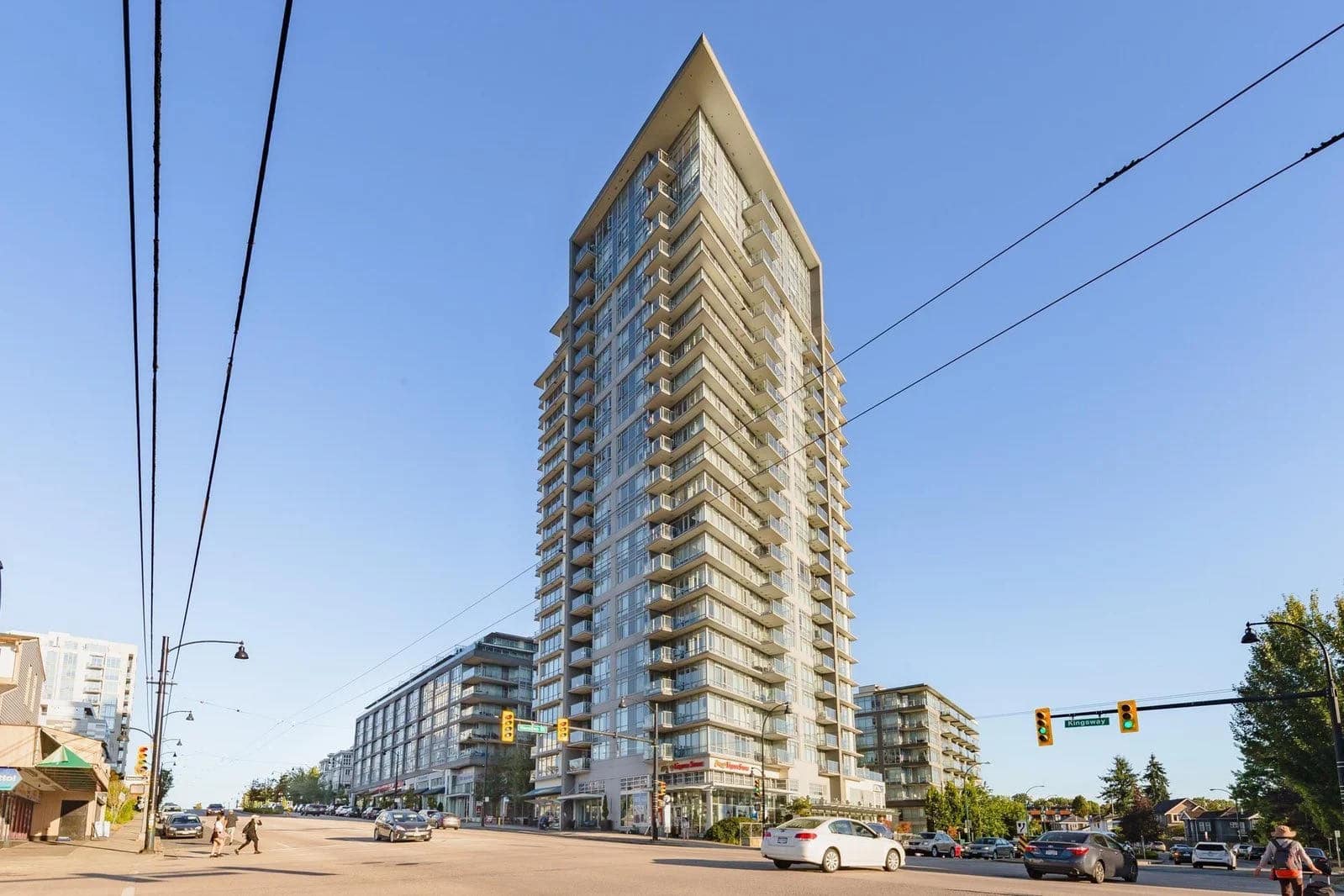 1102-4815 Eldorado Mews,Vancouver, BC V5R 0B2
