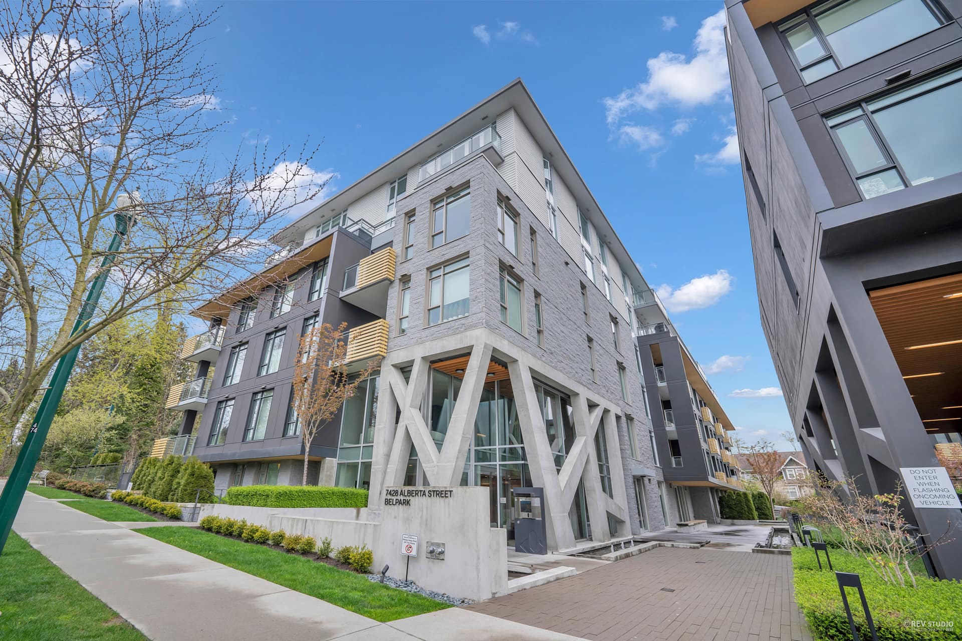 601-7428 Alberta Street, Vancouver BC V5X 0J5
