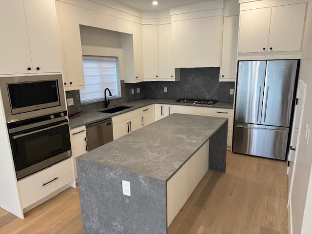 1260 East 27th Avenue, Vancouver BC V5V 2L8