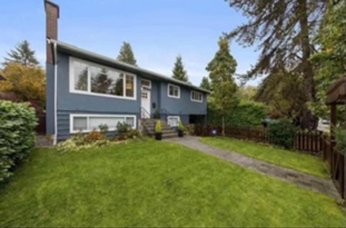 328 E 23rd Street, North Vancouver, BC V7L3E5
