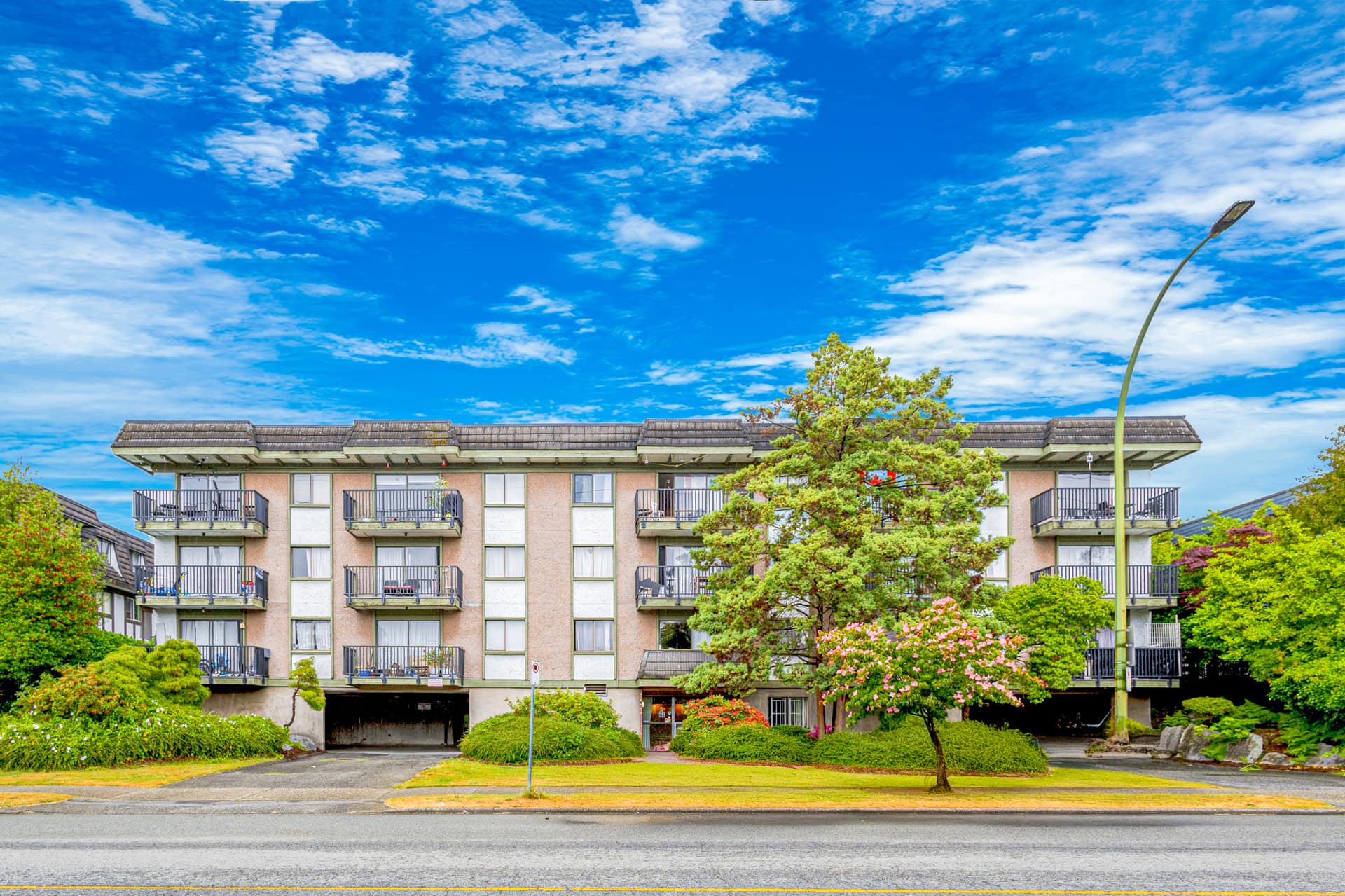 308-254 3rd Street West, North Vancouver BC V7M 1G1