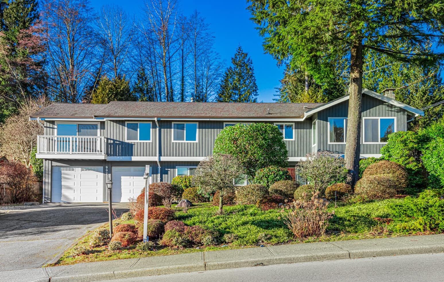 997 Cross Creek Road, West Vancouver, BC V7S 2S6