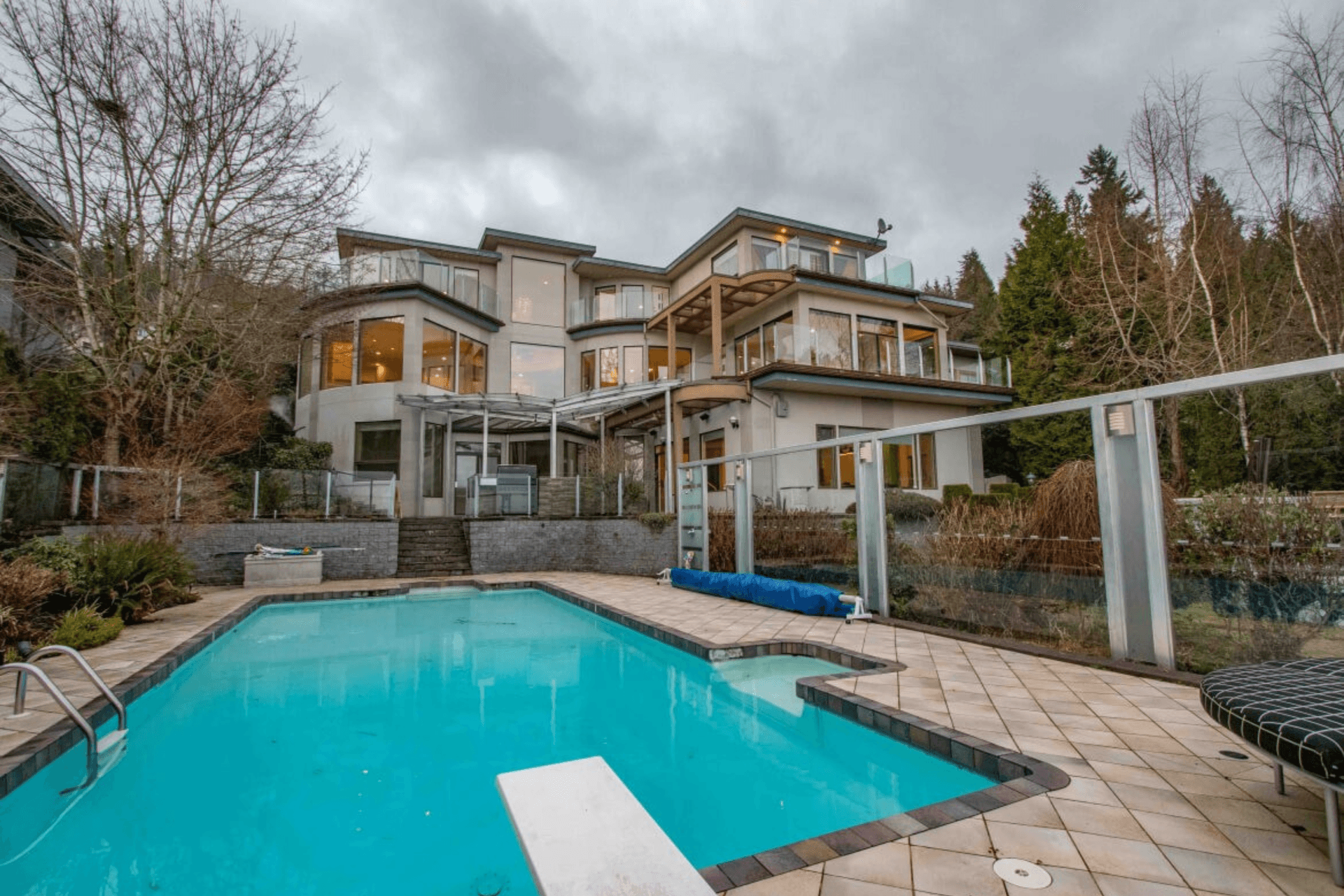 2682 Finch Hill, West Vancouver BC V7S3H8