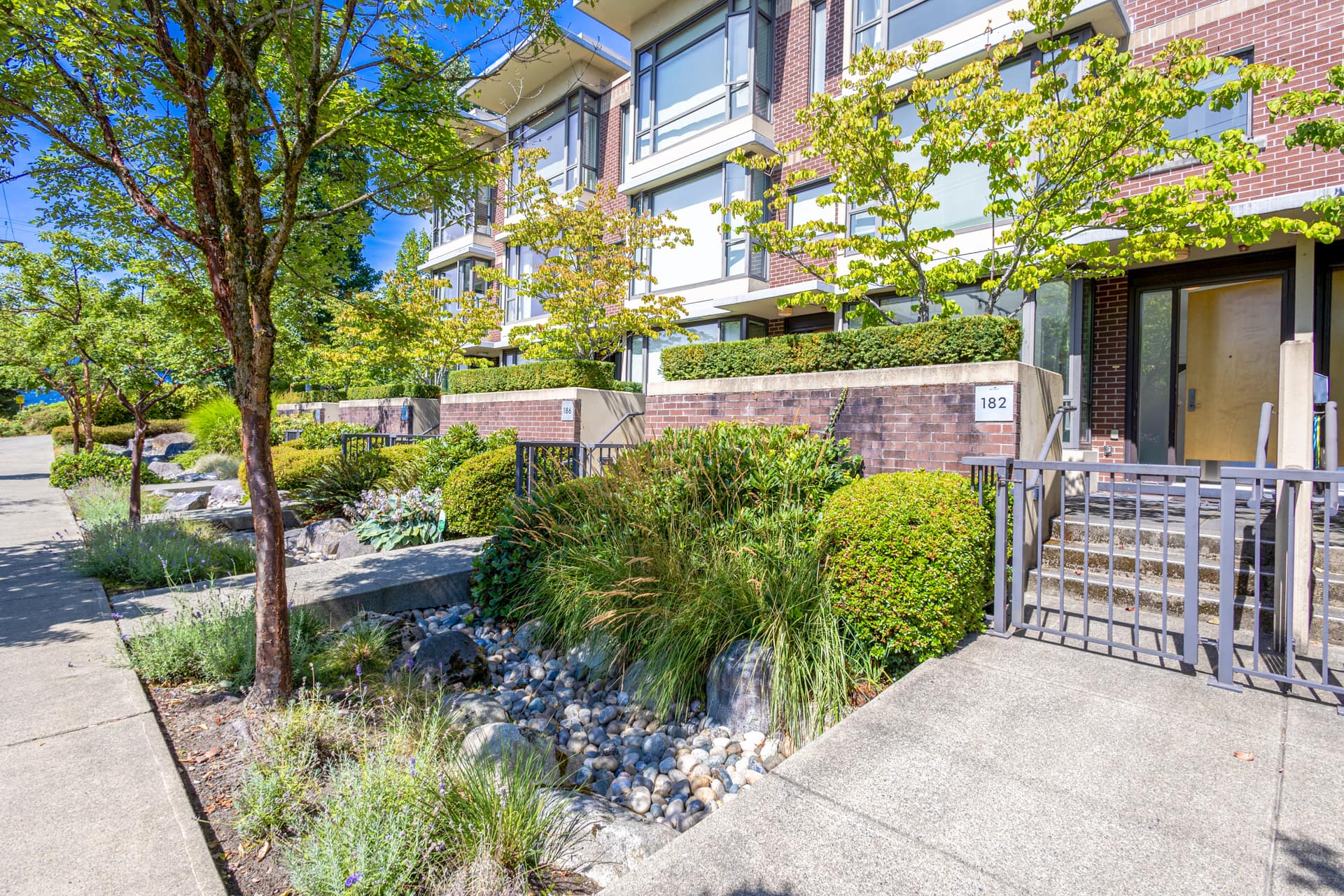 182 W 6th Street, North Vancouver BC V7M 2M2