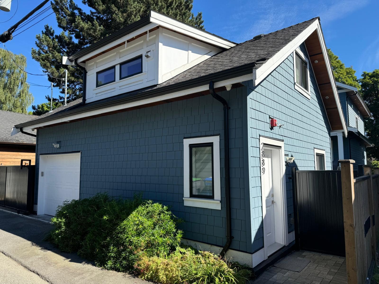 2889 West 34th Avenue, Vancouver BC V6N 2J7