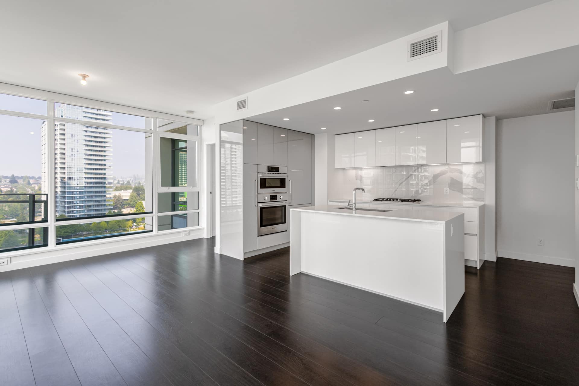 1302 – 2085 Skyline Court, Burnaby V5C 0M6