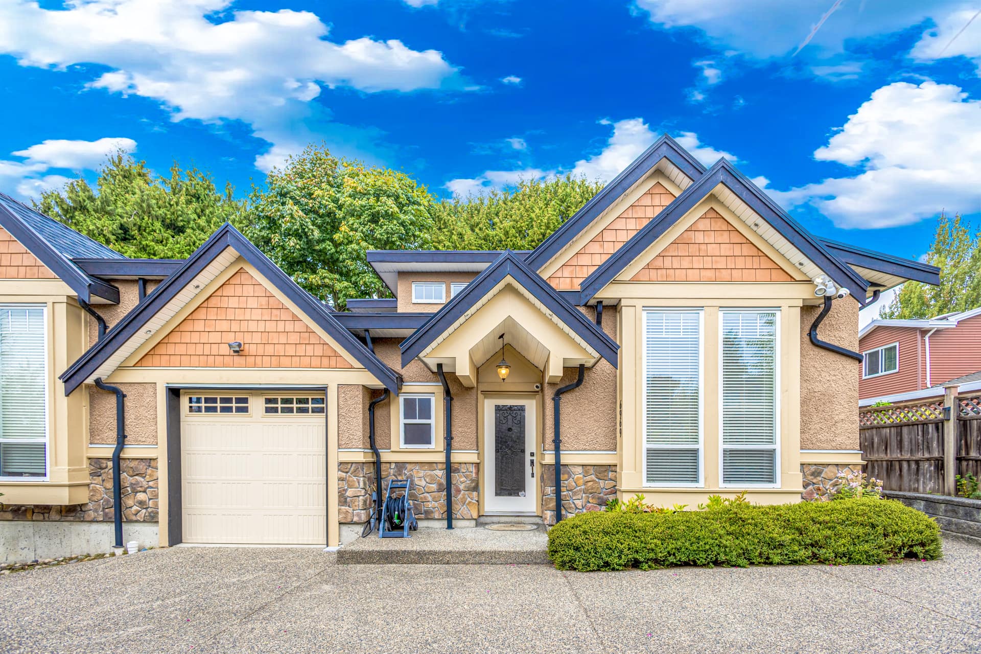 6969 Grant Place, Burnaby BC V5B 4X3