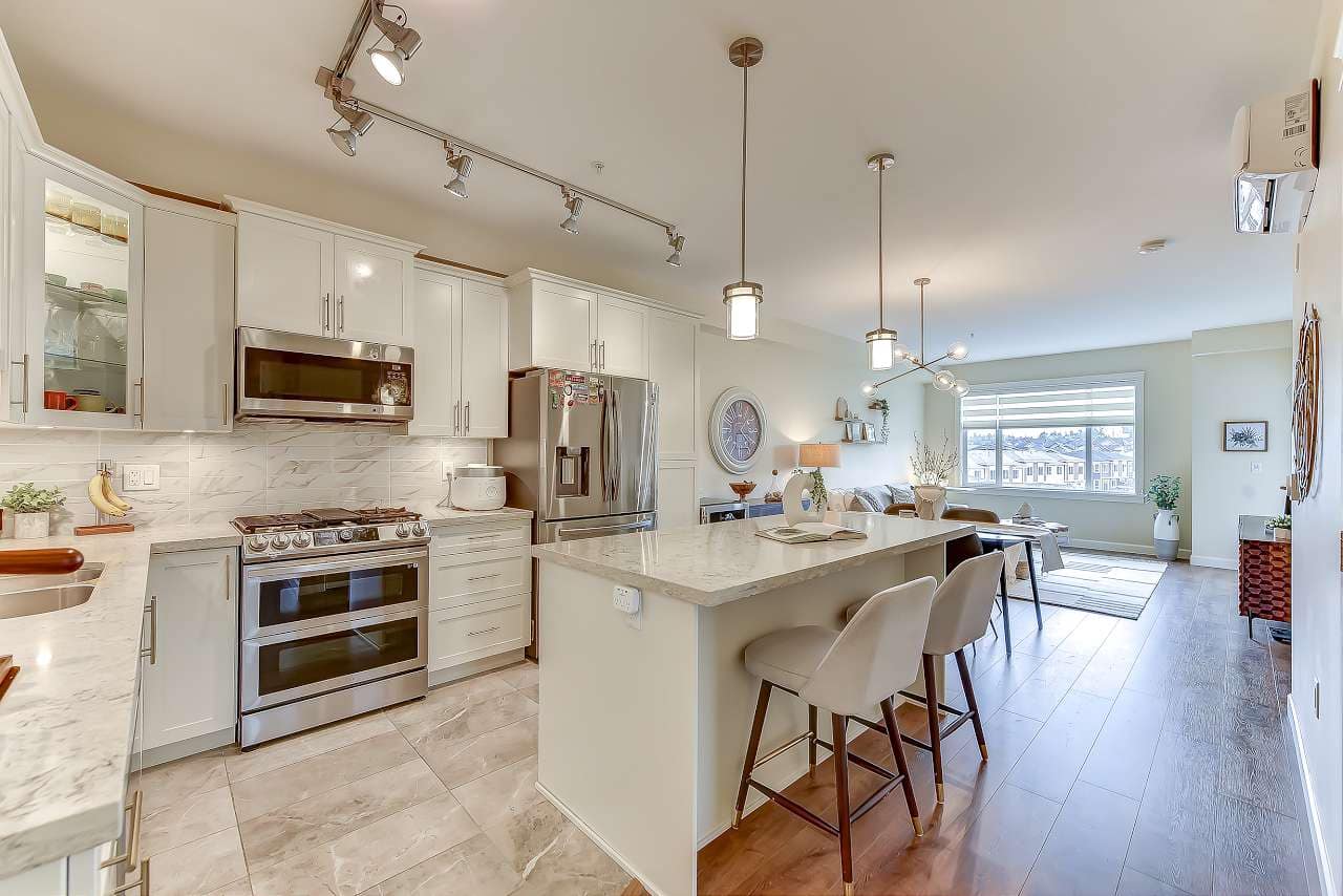 501-20325 85 Avenue, Langley BC V2Y2B6
