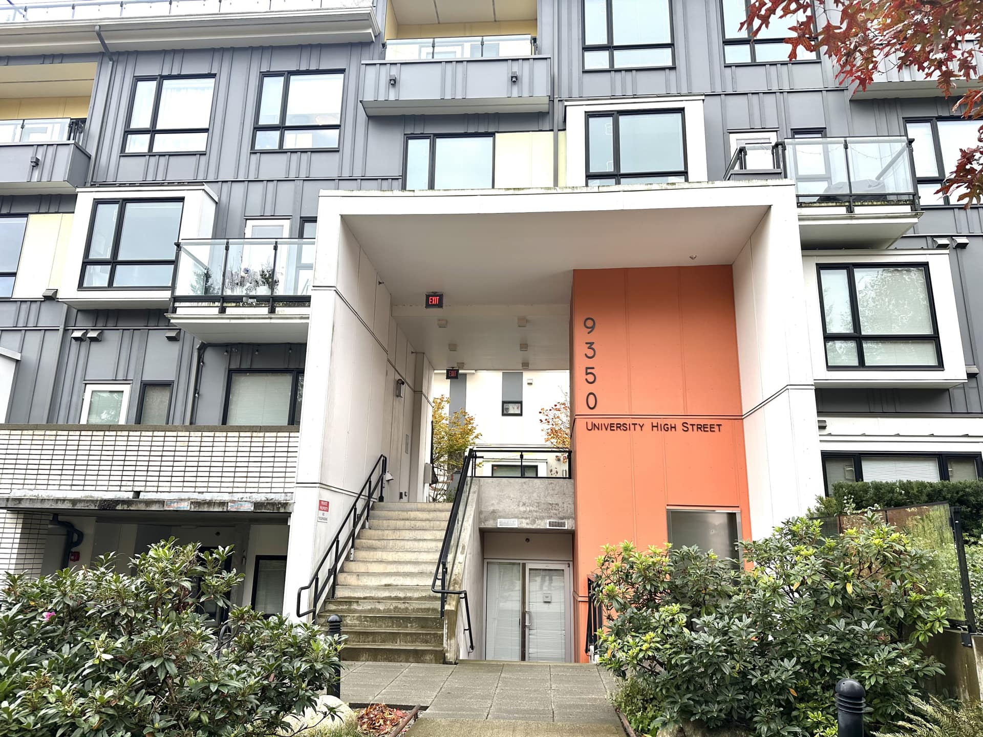 303-9350 University High Street, Burnaby BC V5A 0B6