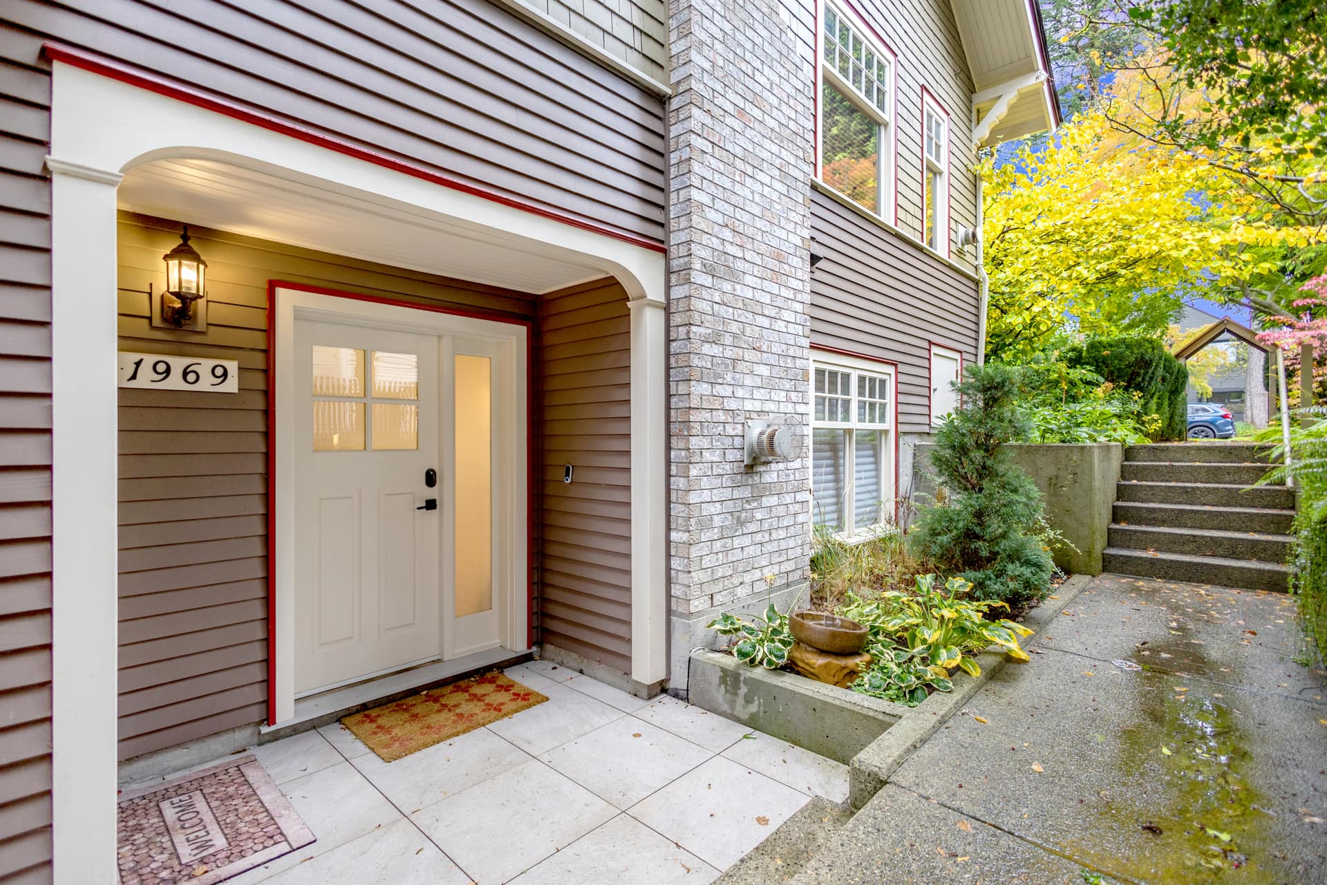 1969 W 15th Avenue, Vancouver BC V6J 2L3