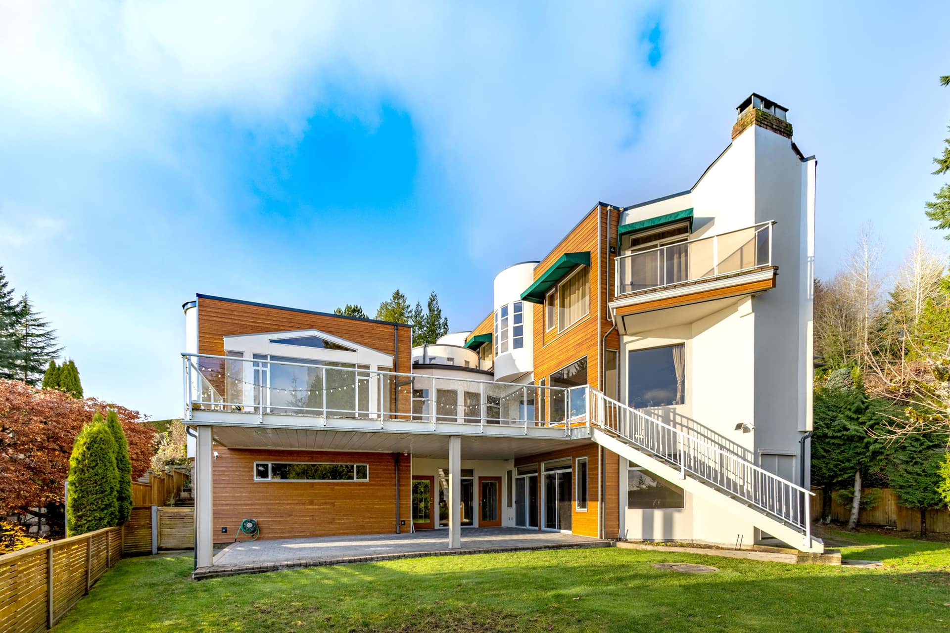 2566 Westhill Dr, West Vancouver, BC V7S 3B7