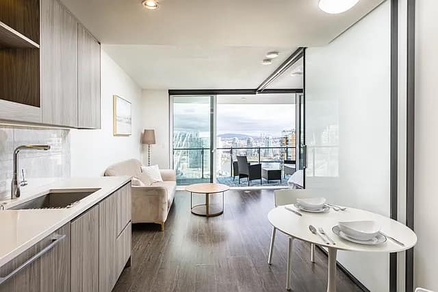 89 Nelson St #2809, Vancouver, BC V6B 6J8