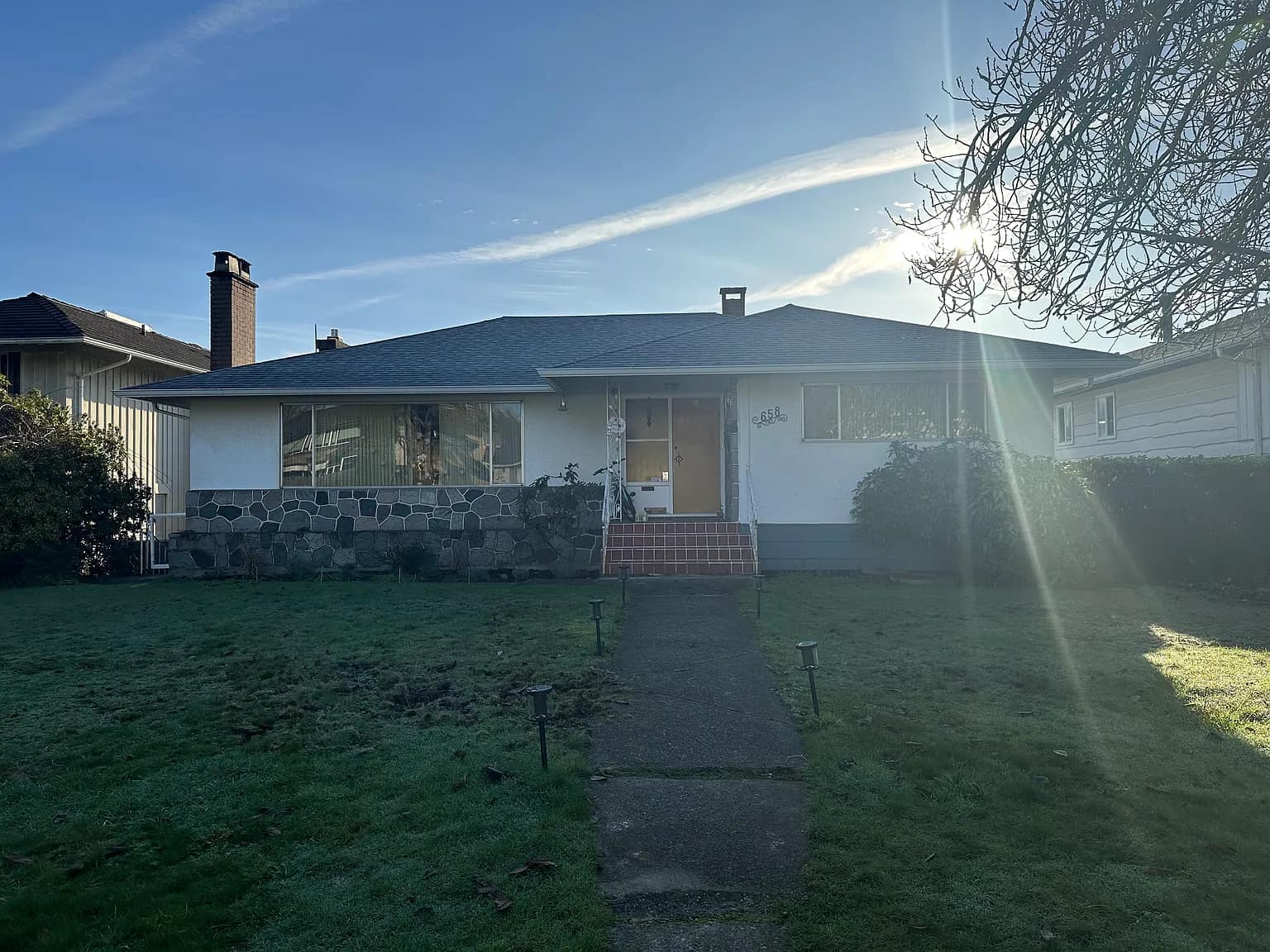 658 W 51st Ave, Vancouver, BC V6P 1C1