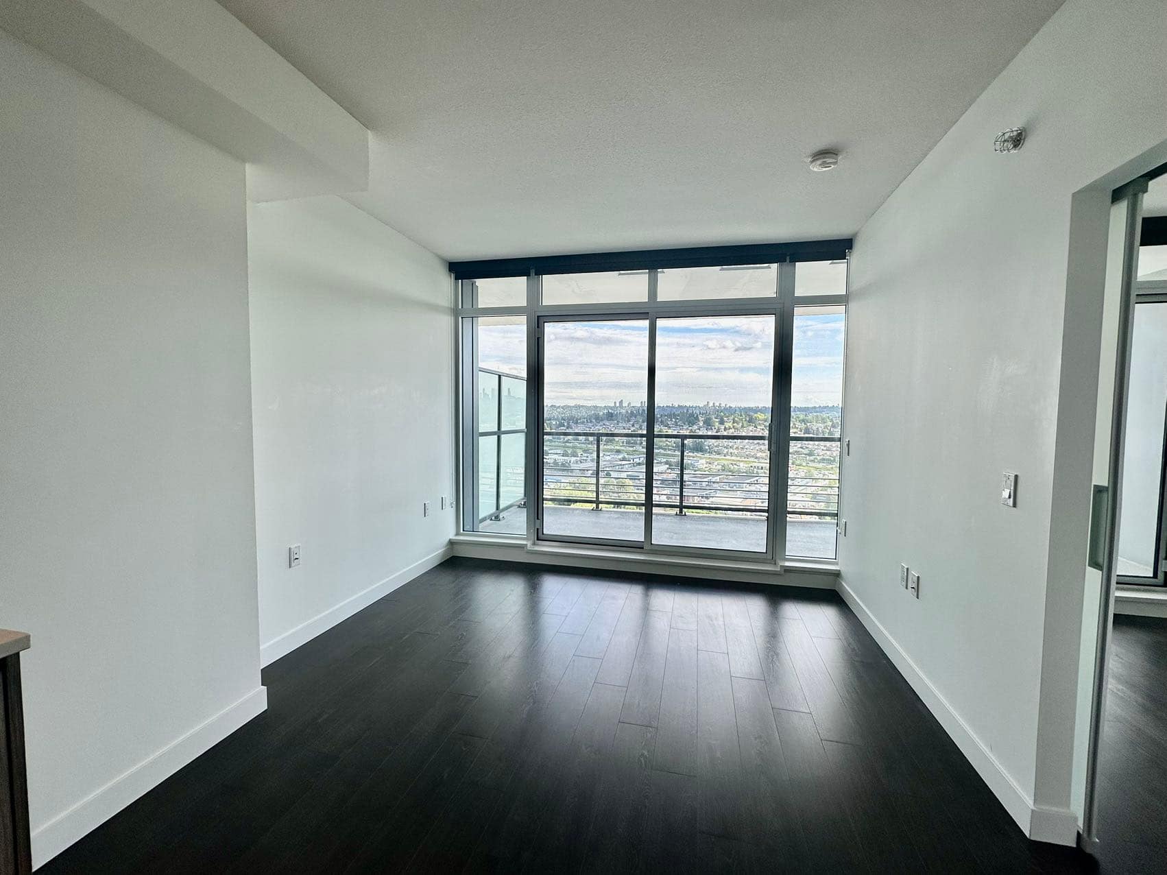 2101-4730 Lougheed Hwy , Burnaby, BC V5C 0M9
