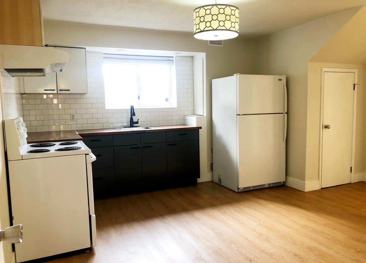 328 E 23rd Street, North Vancouver, BC V7L3E5