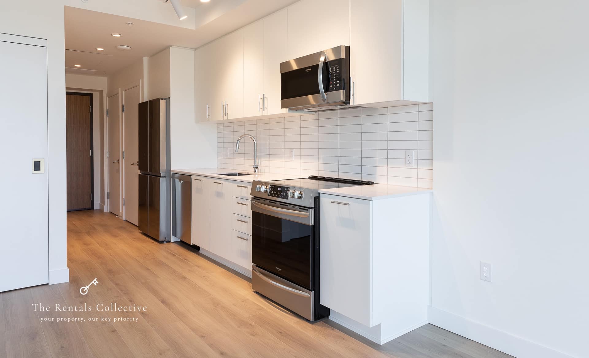 209-311 W 1st St #, North Vancouver, BC V7M 1B5