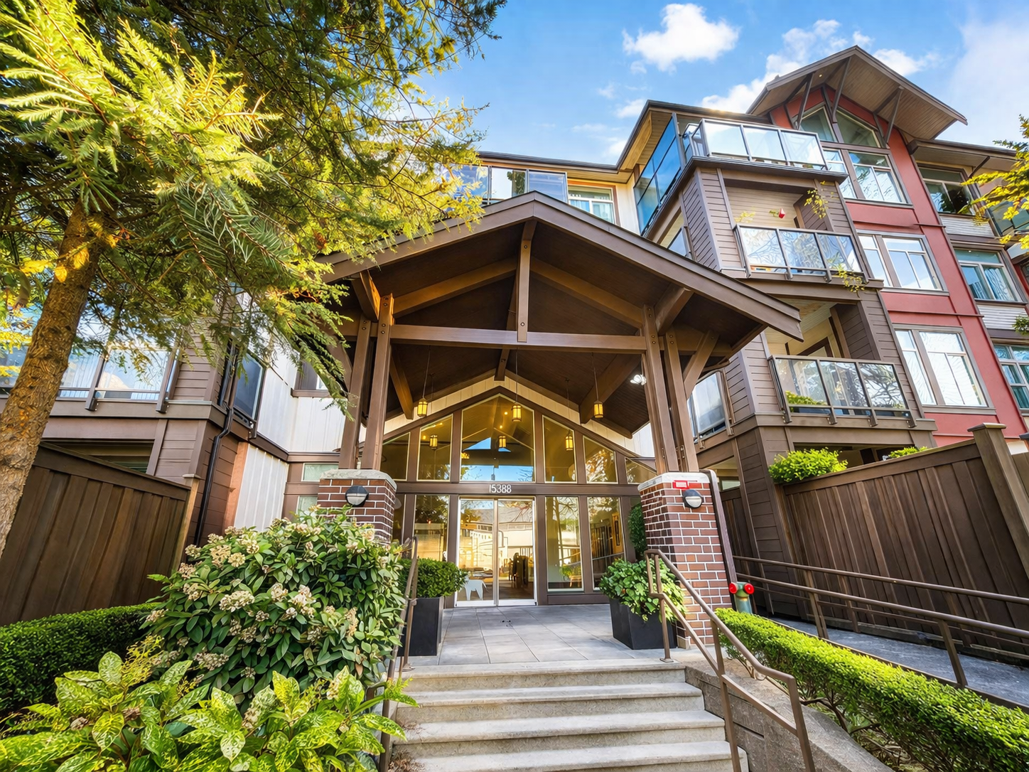 15388 101 Ave #307, Surrey, BC