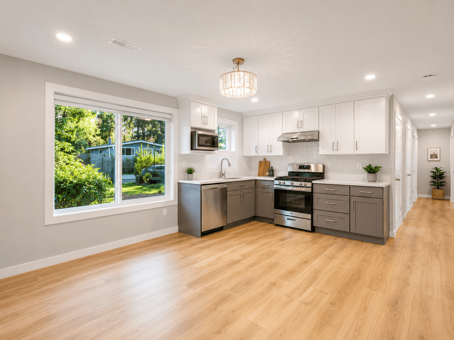 2555 Tuohey Ave, Port Coquitlam, BC V3B 2E9