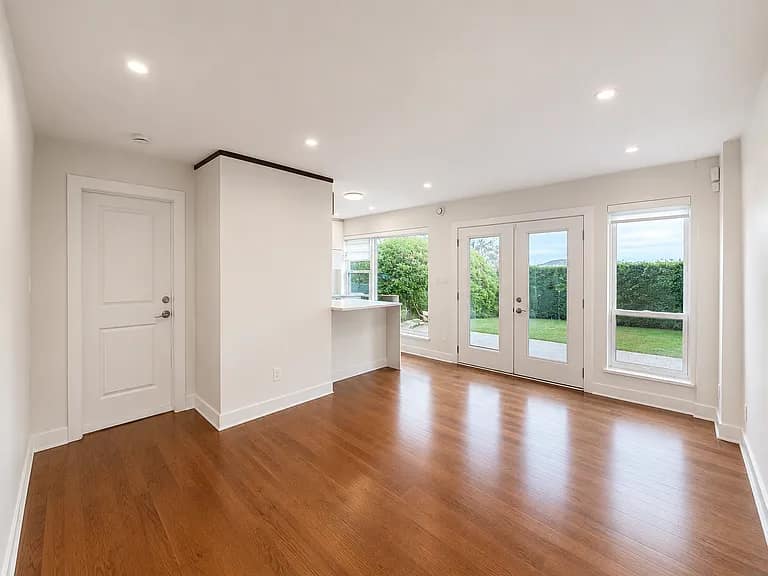 1-1580 Camelot Rd, West Vancouver, BC V7S 2M1