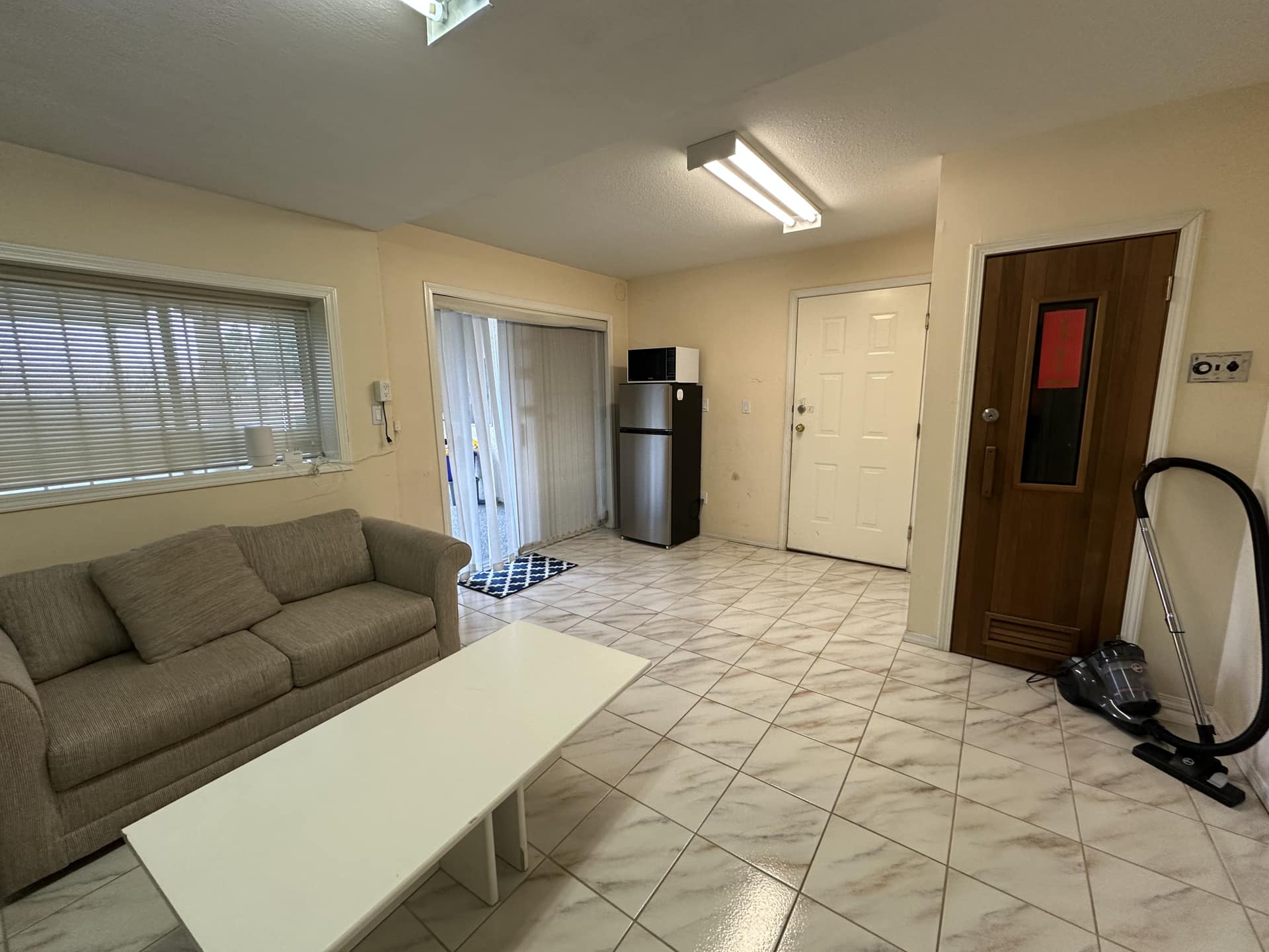 931 Holdom Avenue, Burnaby, BC